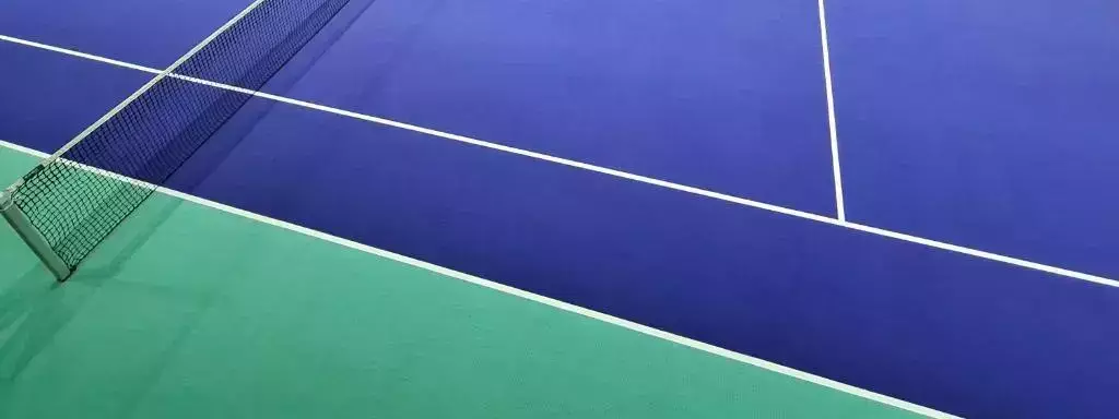Tennisplatz fitneXX Zelt-Dorf
