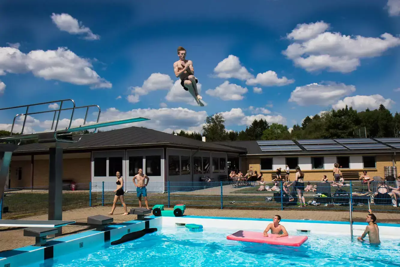 Plavecký bazén Give Camping
