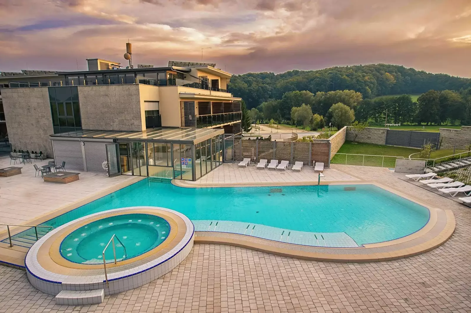 Swimming pool Glamping Bio Terme