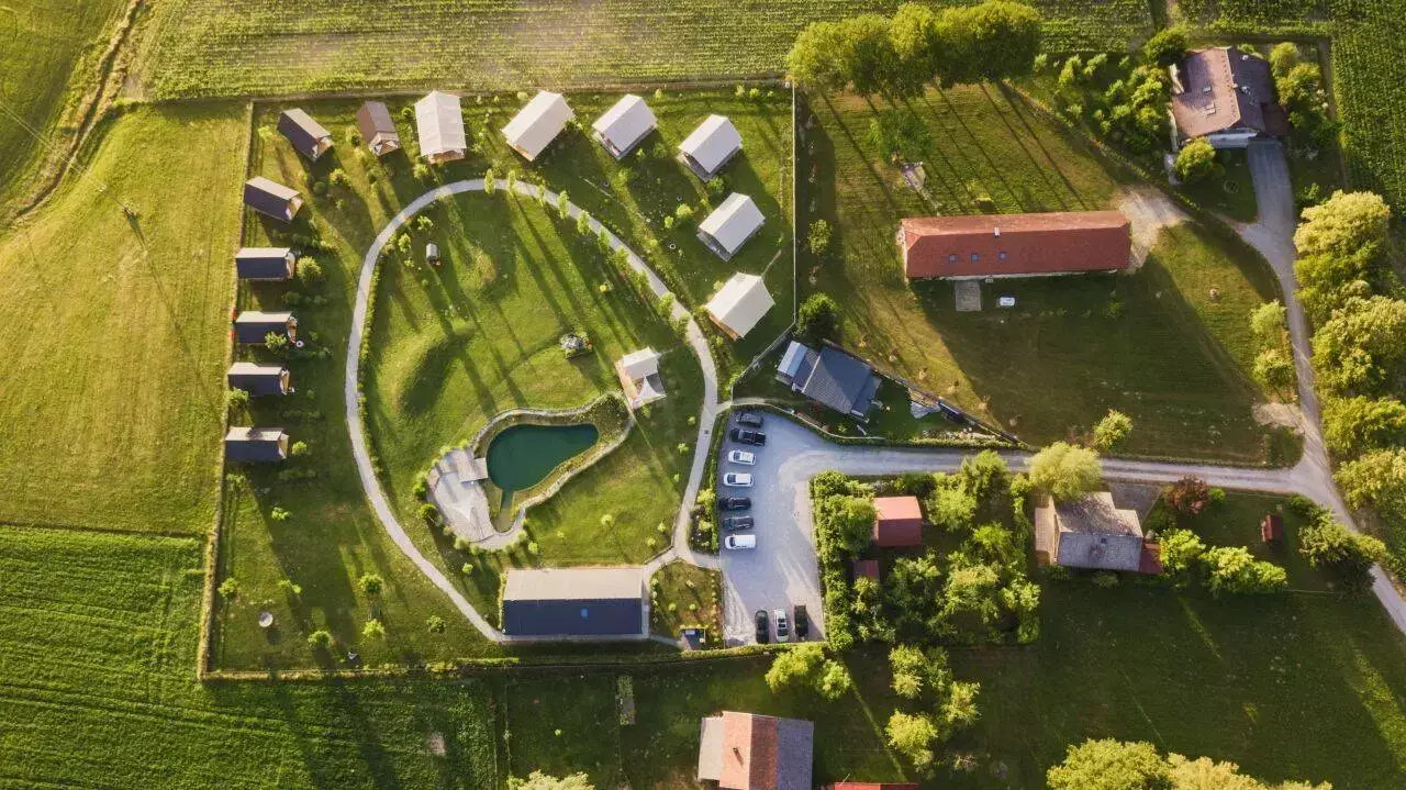 Locatie overzicht Glamping Kolpa Resort