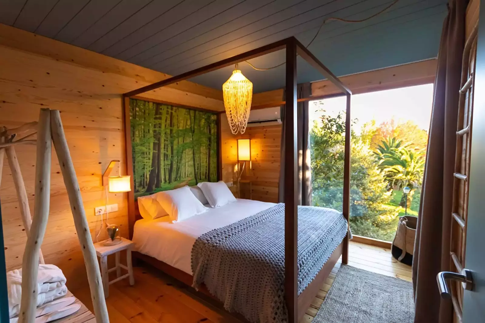 Interiør hytte-bungalow HolaCamp Camino