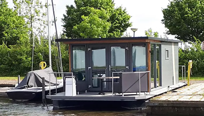 Hoora Watersport Cabins.