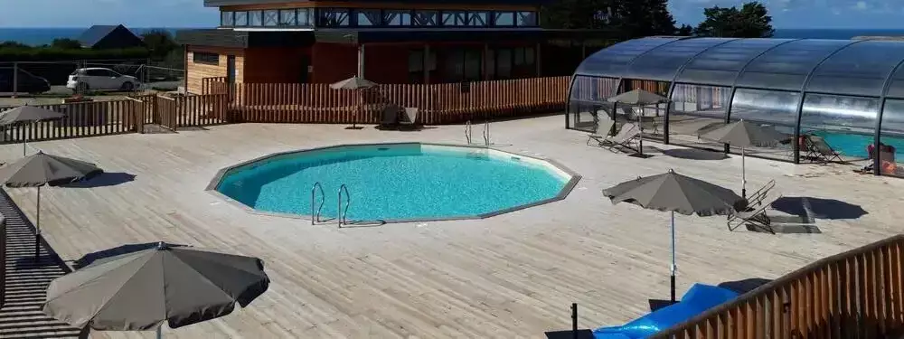 Schwimmbad Huttopia Les Falaises