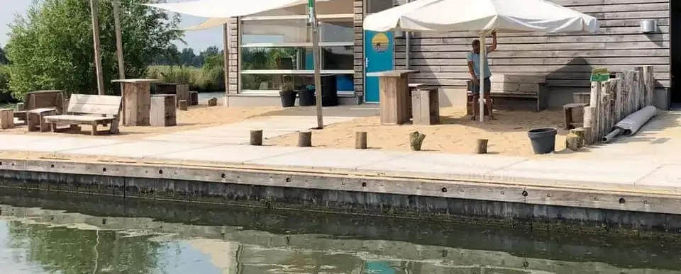 Cafe-Bar-Restaurant Jachthaven Marnemoende