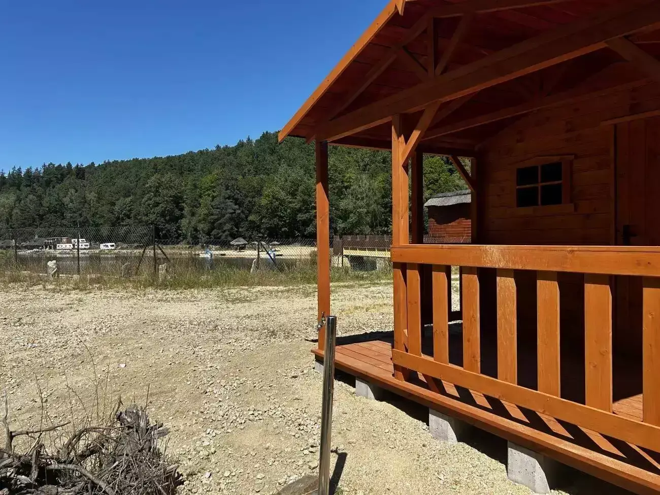Hytte-Bungalow Kempingu Czarci Jar