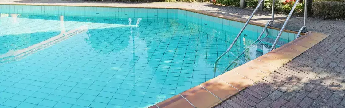 Swimming pool Landal Stroombroek