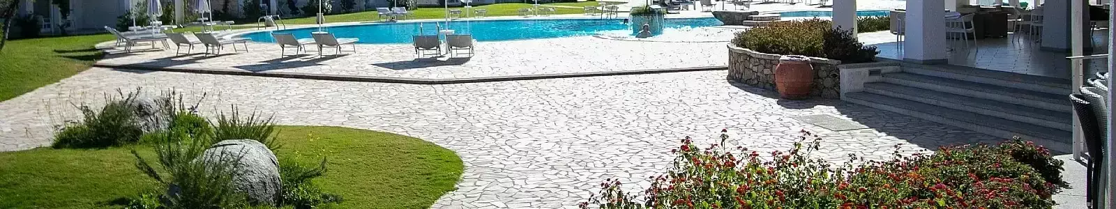 Basen Limone Beach Resort