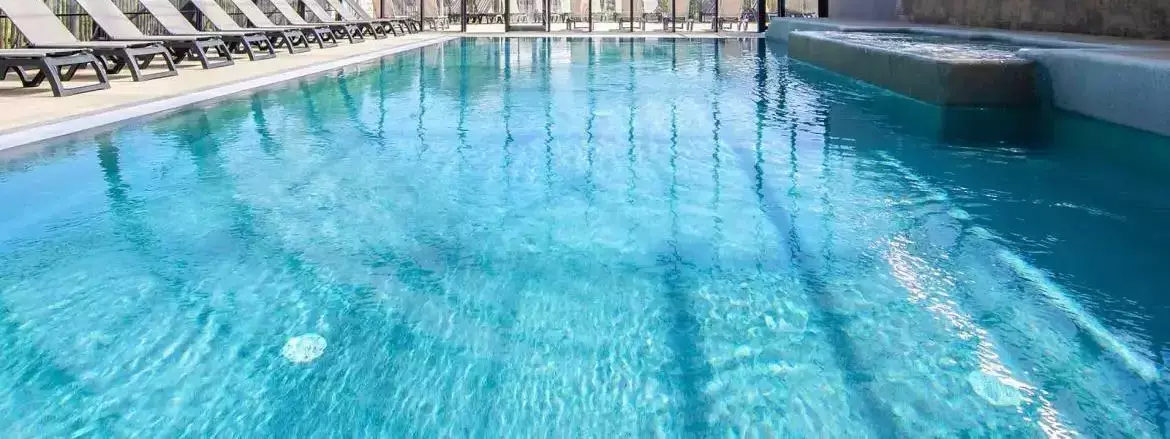 Indoor swimming pool Médoc Océan Camping Village
