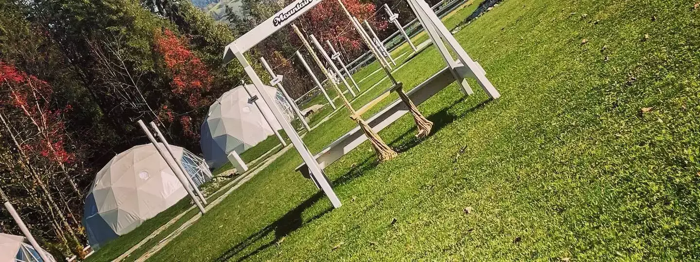 Geodesic dome tent Mountain Glamp