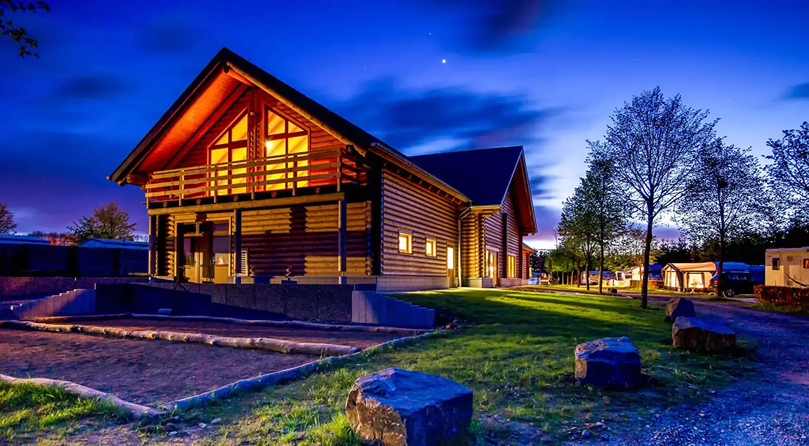 Chalet-Bungalow Naturist Camping de Reenert
