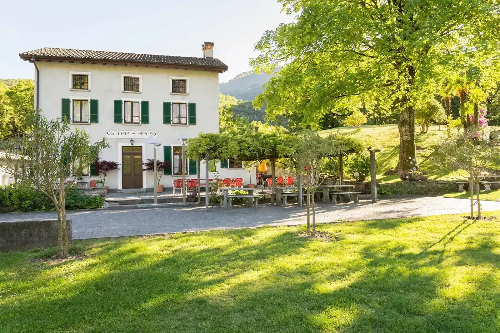 Cafe-Bar-Restaurant Ostello Camping Riposo