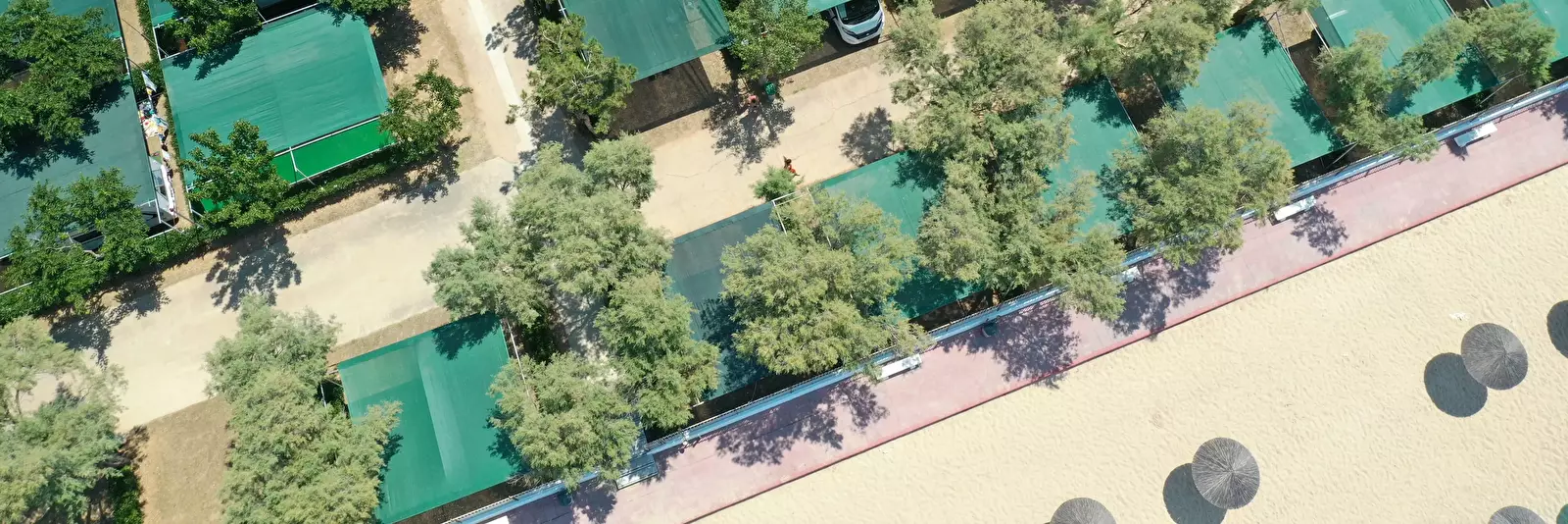 Pohled Ouzouni Beach Camping