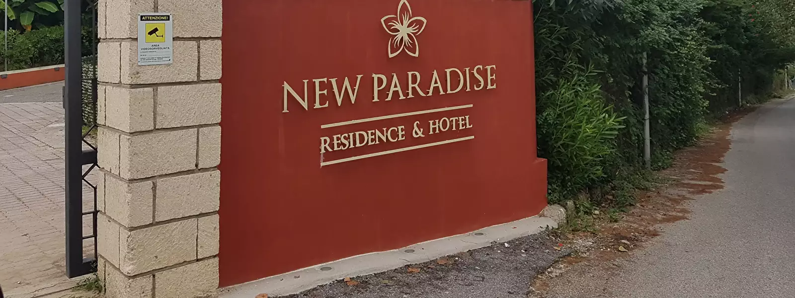 Entrance Residence New Paradise