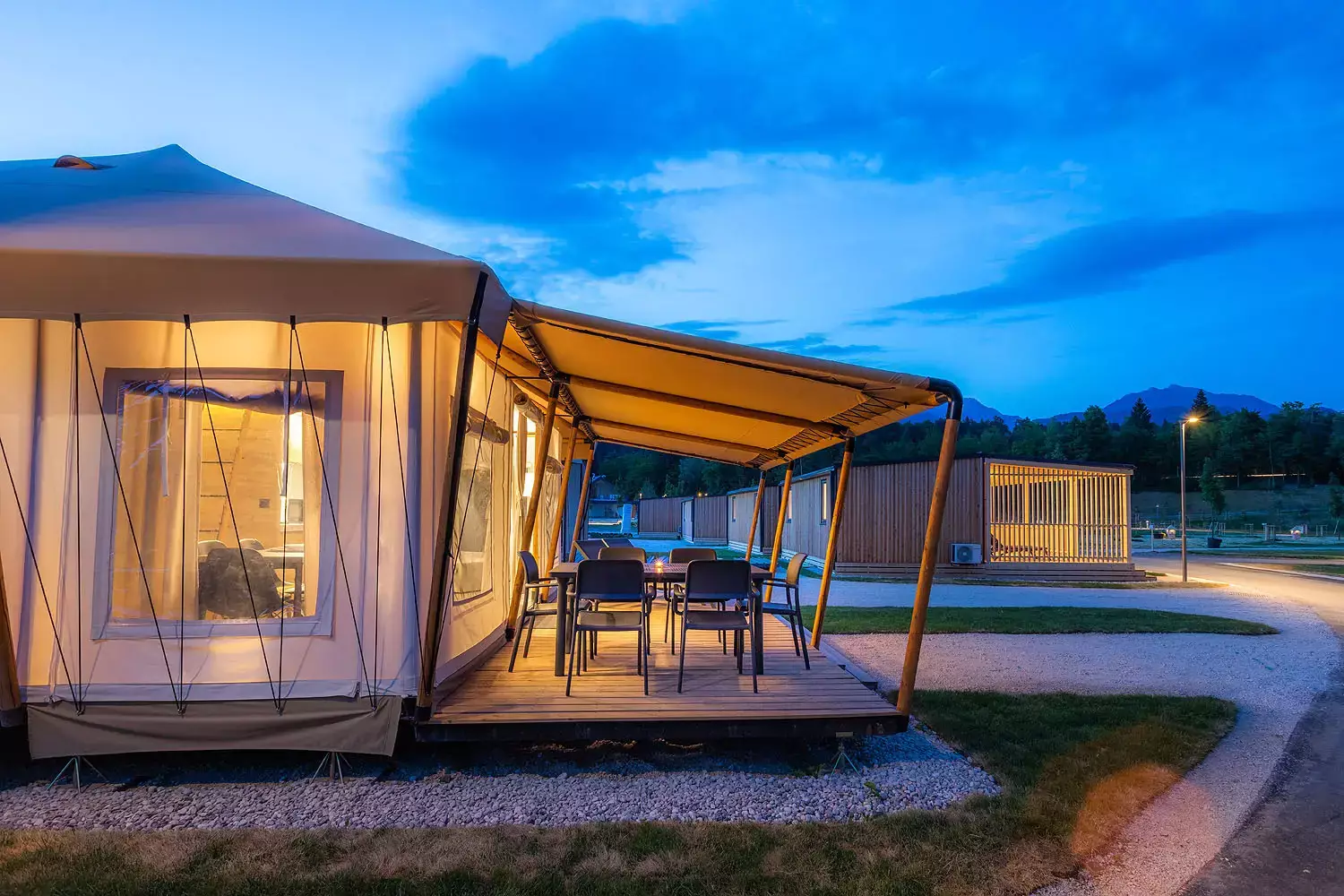 Tenda Safari River Camping Bled