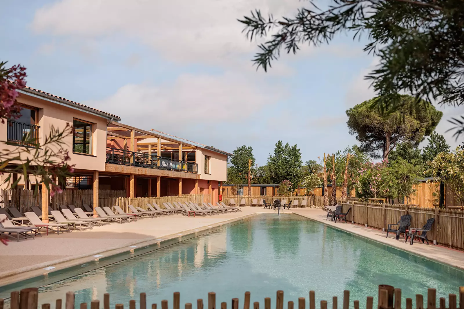 Plavecký bazén Roompot Beach Resort Agde
