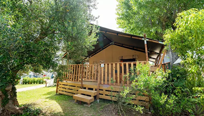 Sivinos Camping Boutique.