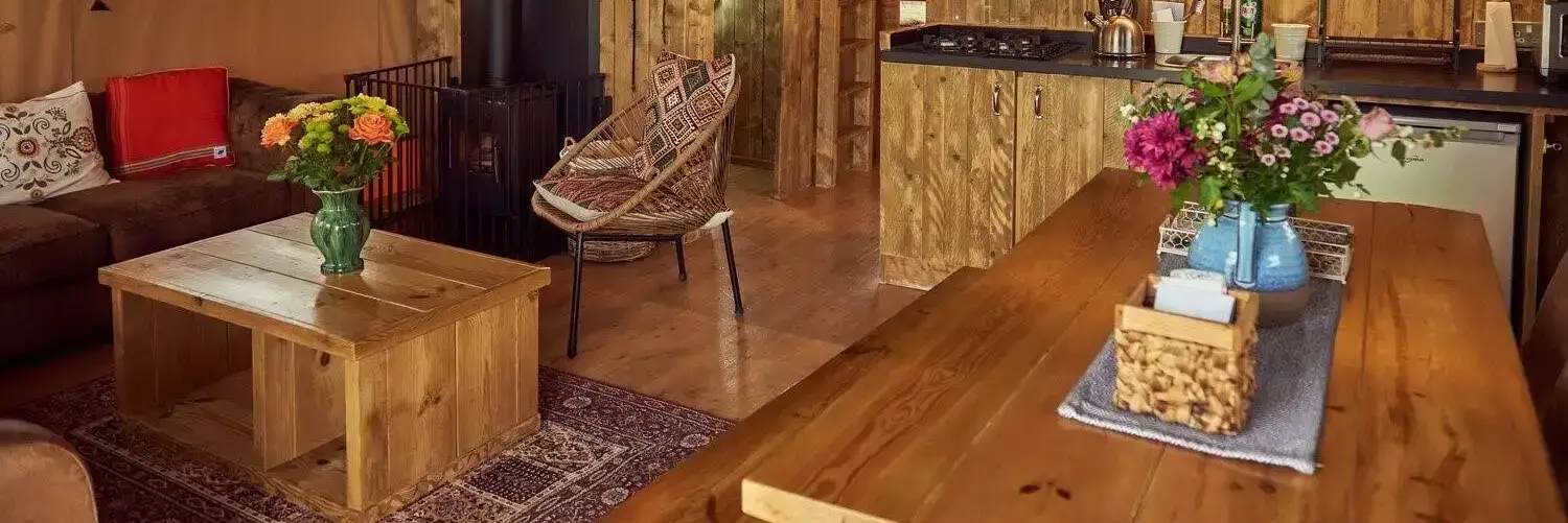 Interior tent Tall Trees Glamping
