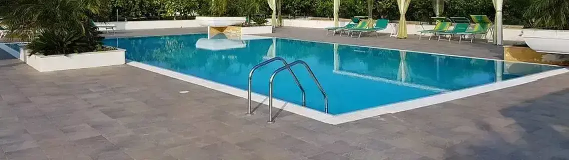 Swimming pool Terra Dei Limoni