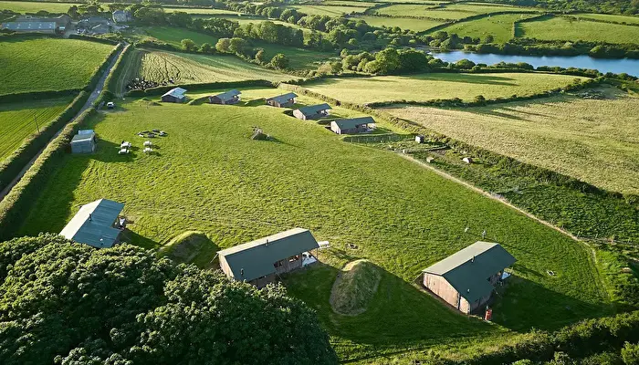 Treganhoe Farm - Feather Down