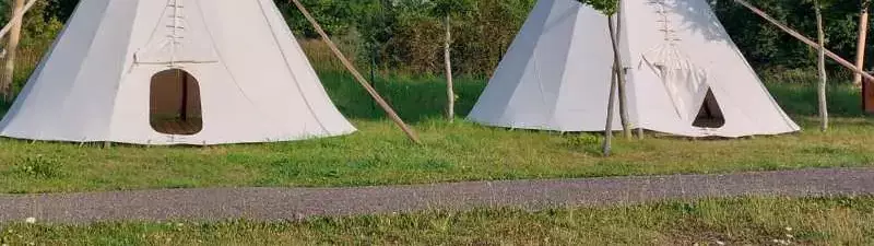 Teepee Zelčín Zoopark Camping
